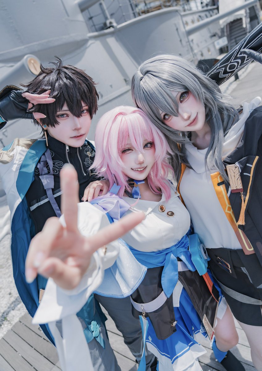Chomoda_zZ's tweet photo. 『開拓』の旅はまだまだ続く❗️
崩壊スターレイル｜列車組｜cosplay https://t.co/nqHNCvV6Ti