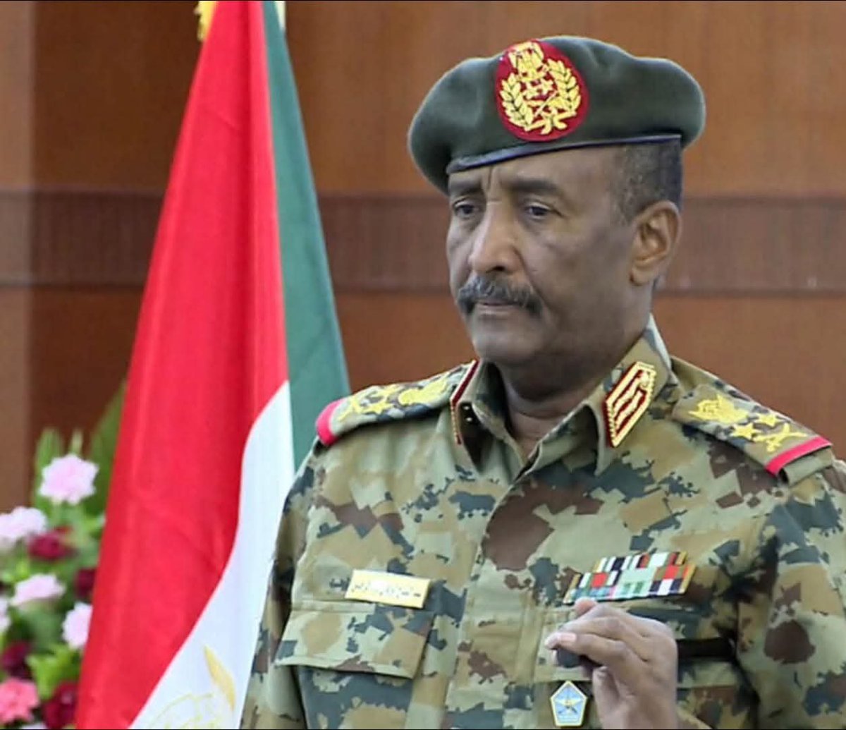 Has_Abd125's tweet photo. حسبنا الله ونعم الوكيل 💔
السودان ما ناقصو كوارث فوق الحرب والدمار! استخدام #الكيماوي جريمة في حق شعب أعزل بيموت كل يوم.
من المسؤول عن حماية أرواح #السودانيين؟
دمنا ما رخيص وحياتنا ما لعبة! ✋🏾 
إلي متي والشعب السوداني يزل ويهان !!! https://t.co/HDnqUF6YxG
