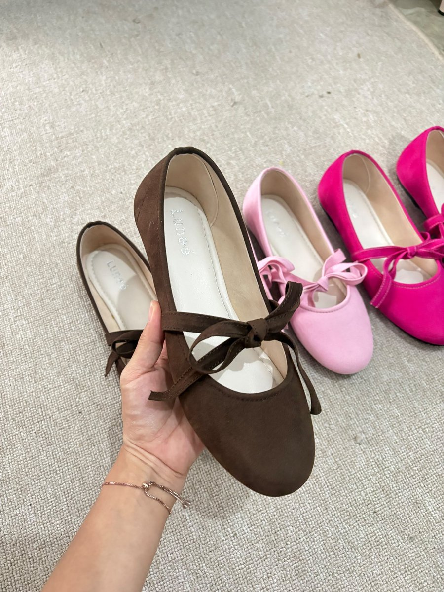 littlehaul's tweet photo. NEW PRODUCT‼️ 
Mimmie Flatshoes🎀

💰Rp100.000
Size 36-41
(Bahan suede)

- Fuschia
- ⁠Pink
- ⁠Brown

Note :
Pre Order 15-30 hari https://t.co/VVRttglZNe