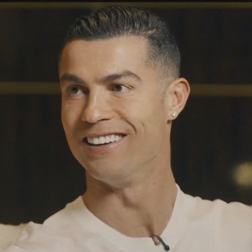 MadridXtra's tweet photo. 🗣️ Cristiano Ronaldo: “People aren’t appreciating what I’m doing right now. 

They’re more concerned with how many goals left to reach 1,000. I don’t like that. Things have to happen naturally.

I’m the greatest in history. Period. 

When it comes to scoring goals, the numbers speak for themselves.

I’m not going to say I have to reach 1,000 goals. If I get there, fantastic.” @cnnportugal
