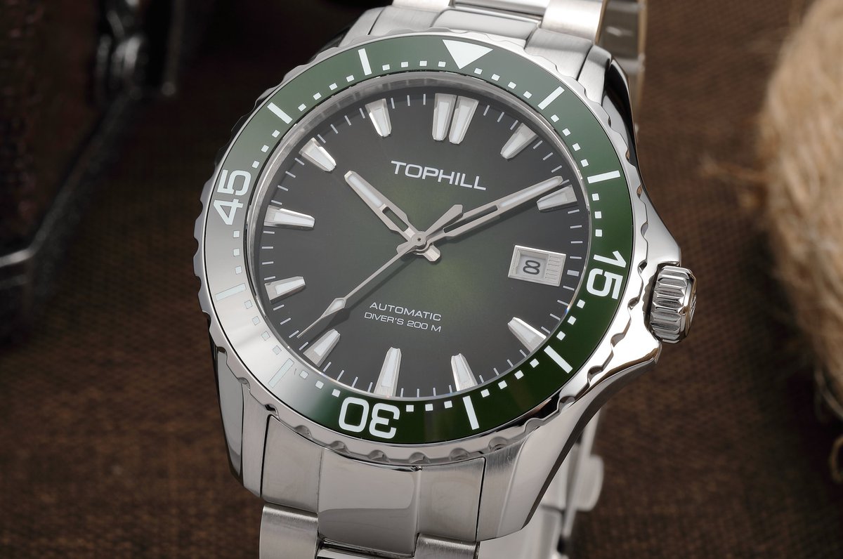 Kimyang1984's tweet photo. TOPHILL TD015G 41mm Miyota 8215 Men Diving Watch 200M Luminous Classic Luxury Ceramic Bezel Sapphire 3H Date Transparent Back #tophill #tophillwatch #tophillwatches https://t.co/eqjvF7aFAw