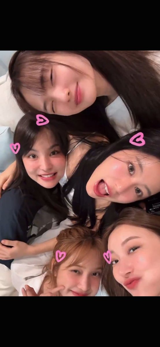 ceeflm's tweet photo. missing this squad 

#janhae #jingjingyu #piployrr #kapook #ciize https://t.co/jTXcVgDLjs