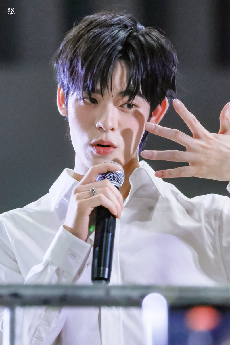 5percentmarch's tweet photo. น่าย้ากทุกการกระทำเลยนี่หน่า — 💘🤏🏻 https://t.co/HxpzMoBAcB