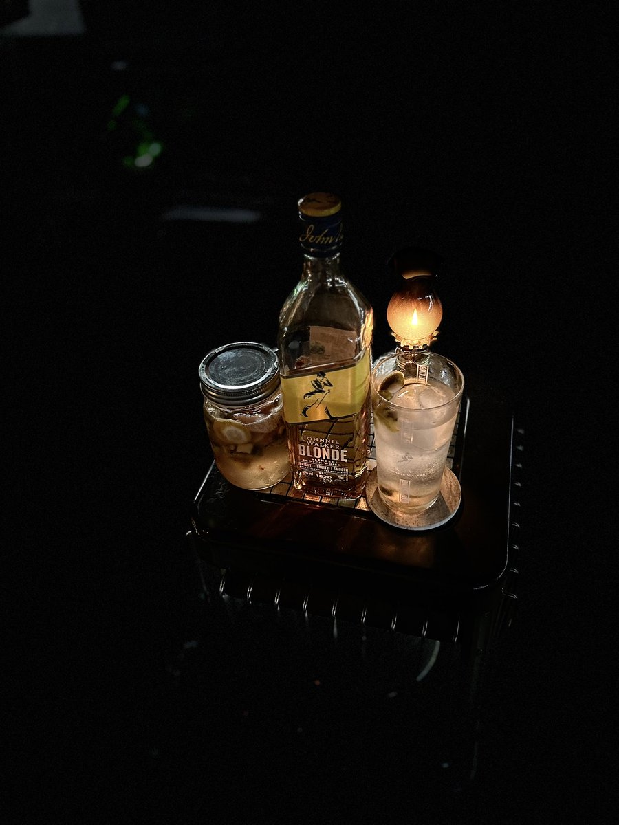 youichi3922's tweet photo. 今宵の晩酌は『JOHNNY WALKER BLONDE/レモンシロップ＆ハイボール』

#晩酌 #晩酌タイム #johnnywalker #ハイボール #ハイボール好きと繋がりたい https://t.co/cr8RZ7vSKR