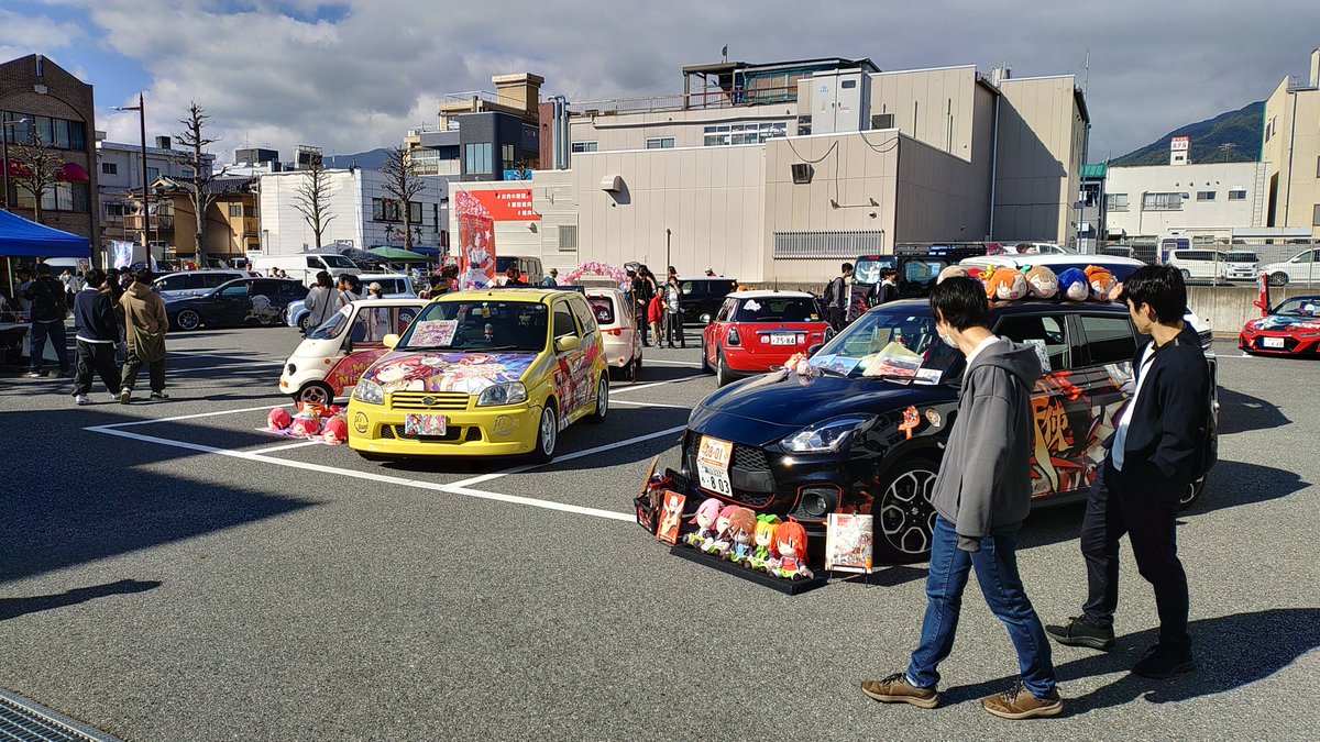 okafesitasya's tweet photo. 11月3日開催の飯田丘のまちフェスティバル痛車展示まであと3週間余りとなりました🎉
ここからは丘フェス痛車展示の魅力やエントリーリスト等を案内していきますのでXでも盛り上がっていきましょう！
 #丘フェス
 #丘フェス痛車 https://t.co/6nDtBkH2qT
