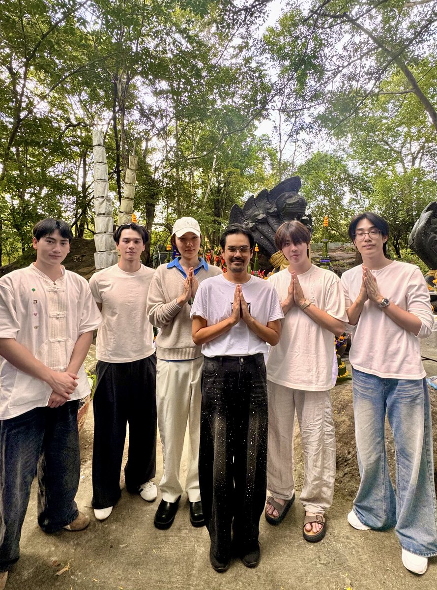 VivienneActing's tweet photo. ขอให้อยู่รอดปลอดภัย หมดทุกข์หมดโศกหมดโรคหมดภัย ตลอดกาลนานเทอญ 🙏🏽

#เขมจิราต้องรอดตลอดกาลSeries 
#KhemjiraForeverTheSeries https://t.co/n6bP5yJvOu