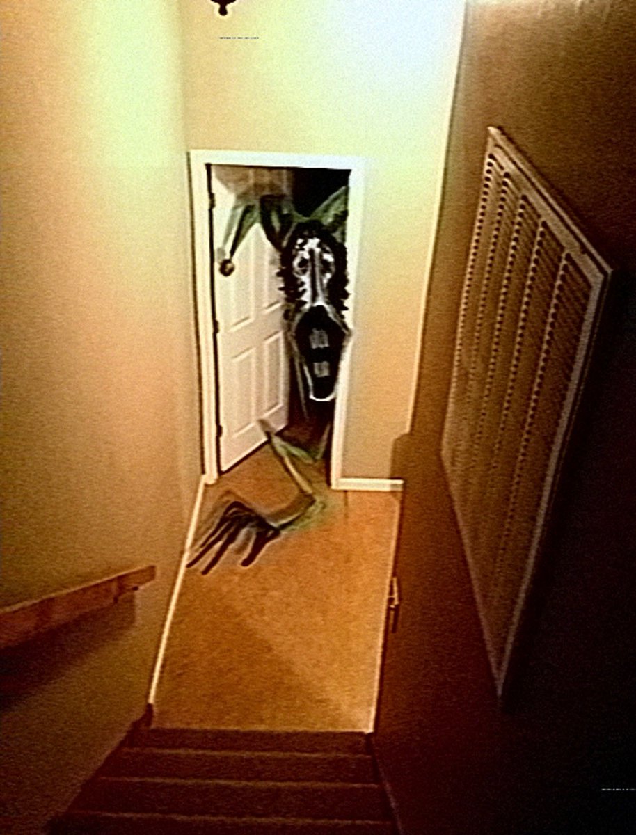 falserooms_'s tweet photo. Found Footage 

#Harlequin #TheFreakCircus https://t.co/5MddHPbUdP