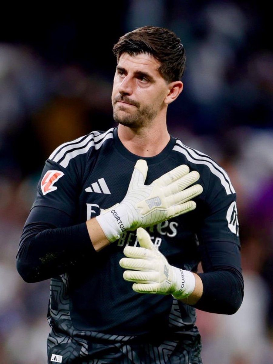 MadridXtra's tweet photo. 🚨 BREAKING: Real Madrid have reached an agreement with Thibaut Courtois over a LONGER contract. @FabrizioRomano https://t.co/X3WLKwkzu2