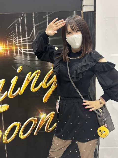 dasullaer's tweet photo. 役満ちゃん実践ありがとうございました。
従業員一同笑顔に癒されました（主にDoDoが）
次回の来店を心よりお待ちしております！
#役満ちゃん来店 #エンジェルナンバーレポート https://t.co/WSqcz6hMvi
