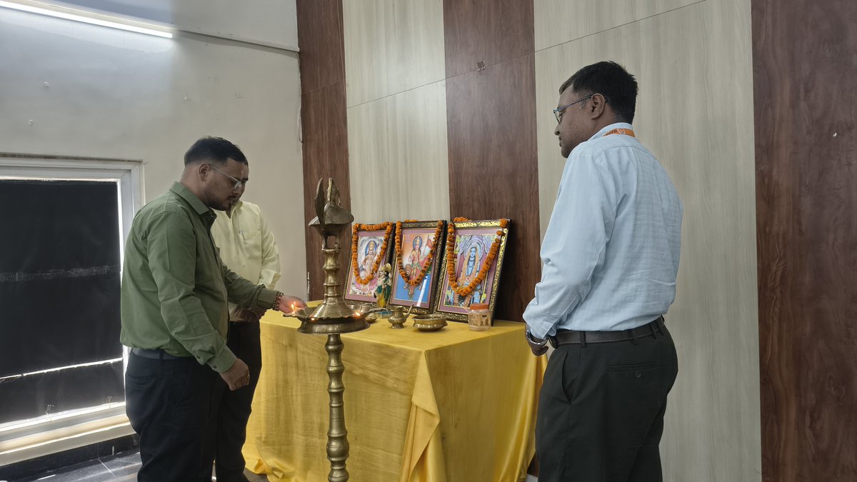 nss_mgug's tweet photo. दिनांक 12अक्टूबर, 2026 को महायोगी गोरखनाथ विश्वविद्यालय गोरखपुर में राष्ट्रीय सेवा योजना (NSS) द्वारा संचालित सेवा संकल्प अभियान के अंतर्गत सोमवार को ‘डिजिटल साक्षरता एवं साइबर सुरक्षा’ विषय पर अतिथि व्याख्यान का आयोजन किया गया। https://t.co/IuBQIagoYa