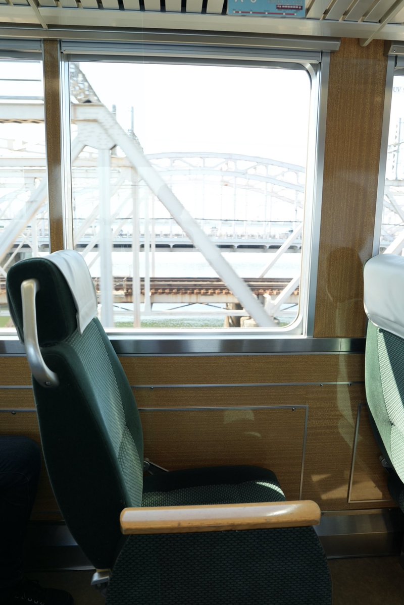 hankyu5806's tweet photo. 6300系電車特別運行イベント 　阪急京都線現役社員発案！　「名車6300系本線復活!!　∼懐かしの特急　往年の路を行く∼」

公衆電話の再現は思わず懐かしく感じましたね。
梅田⇔河原町を駆け抜け、本線走行を思い出させる内容で最後は後継車の9300系と撮影📷
夢のような時間でとても楽しかったです！ https://t.co/1G4l3cFesP