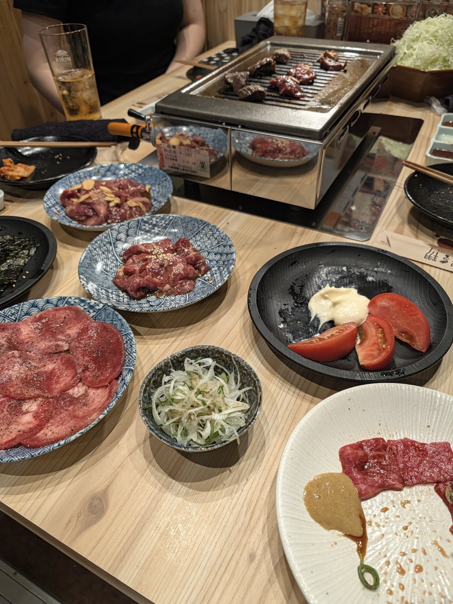 kazuch0924's tweet photo. 友人のミラクルさんが新しく春江に焼肉屋オープンしたので行ってきた！これで64キロ走のダメージ回復やぁ💪 https://t.co/E7dc9LAS9k