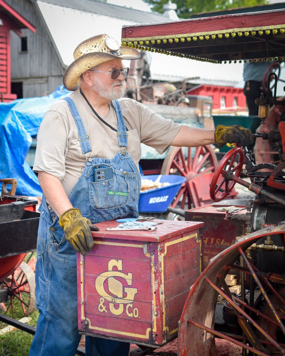 IndyStateFair's tweet photo. Today, we’re celebrating the people who keep Indiana growing. 🚜🌾
Happy National Farmers Day to the hardworking farmers who feed our communities, care for the land and carry generations of tradition forward. Agriculture is at the heart of Indiana, and always at the heart of the Indiana State Fair. 💙