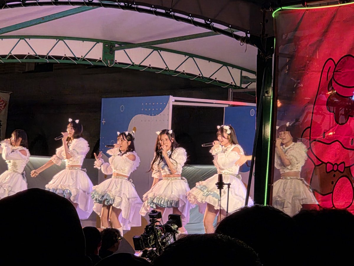 horishiori's tweet photo. 10/12① ぐんまちゃんアイドルフェスティバル終了しました🐴毎年恒例の群馬県庁前でのアイドルフェス。サブステージがほぼ規制でメインステージのみしか観られませんでしたが無料なのでよし！Devil ANTHEM.、ジエメイ、ドラマチックレコード、タイトル未定の写真を載せときます📸 https://t.co/d4OLYUG1T2