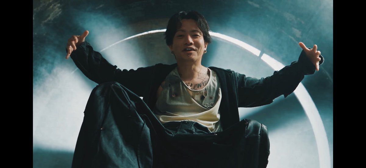 akamel_bap's tweet photo. こないだ配信でnmpの「お帰んなさい〜」のリリック自分で言うのもあれだけどすごい良くない？気に入ってる〜て話してて、(私も2010〜2012辺りのリリックめきめき上手くなってるの大好きなのですが)、「欲の亡者」入ってて、そのへんサンプリングしたのかな〜♡
https://t.co/5Oc91IQwkL https://t.co/I9GyjCKkb5
