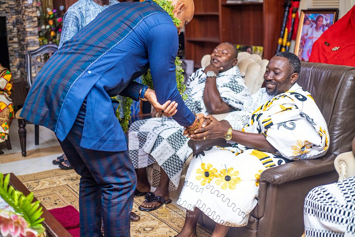 AdolfNomo's tweet photo. HOLLYWOOD ACTOR BORIS KODJOE VISITS DANGME LAND: COURTESY CALL ON THE PARAMOUNT CHIEF OF GBUGBLA (PRAMPRAM)

Hollywood actor Boris Kodjoe has paid a courtesy call on His Royal Majesty Nɛnɛ Tetteh Wakah III, Paramount Chief of Gbugbla (Prampram), in the Dangme Traditional Area of Gbugbla, during a visit to his ancestral homeland.

He was warmly received by the Paramount Chief of Prampram Traditional Area and his Traditional Leaders, marking a special homecoming for the actor, whose grandfather, Joseph Cecil Ofuatey-Kodjoe, hailed from Prampram.

During his visit, Boris Kodjoe reunited with his extended family and was honoured with a chieftaincy title by the Paramount Chief, celebrating his ancestral connection to Prampram.

His homecoming highlights the enduring bonds of ancestry, identity and cultural heritage, connecting generations across continents.

This is another opportunity to showcase Dangme Land to the world and promote our Dangme language, culture, traditions and heritage to a global audience. Every story that celebrates our people and our roots helps preserve our identity and pass our rich heritage on to future generations.

Welcome home to Dangme Land, Boris Kodjoe!

Date of Visit: 2 October 2026

#DangmeLand #Gbugbla #Prampram #DangmePeople #BorisKodjoe #DangmeCulture #DangmeLanguage