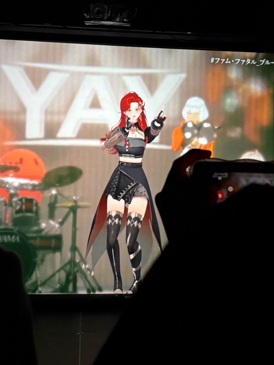 yukih002's tweet photo. 客席から見るファム様は輝いておりました✨️(お写真タイム嬉しかったです!!)
#ファム・ファタル_ブルーミングシー https://t.co/nQtAVr0VMZ