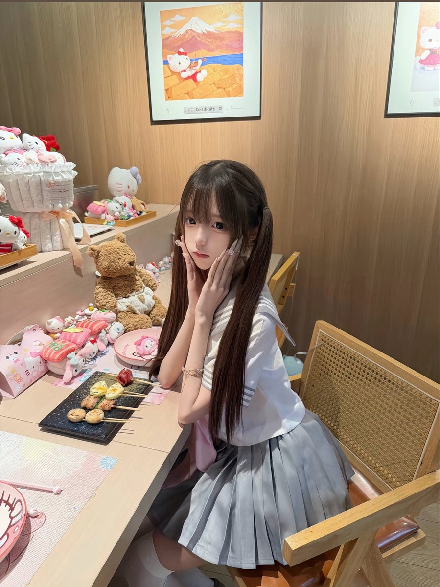 17k666's tweet photo. 你们有没有想我呀 https://t.co/aRB5qnPuGC