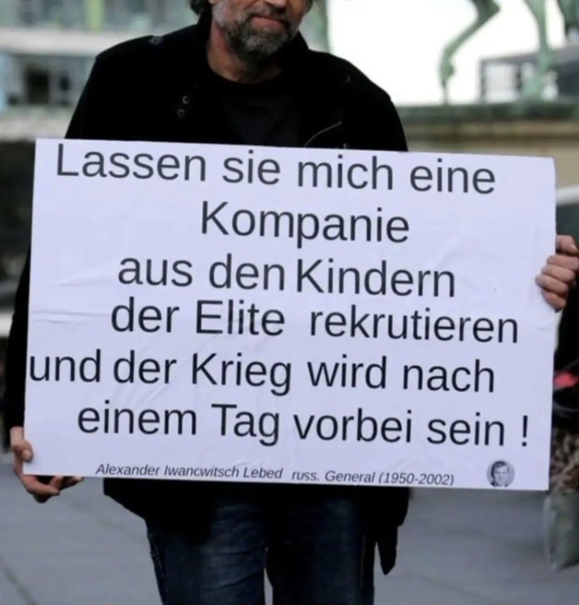 GustlH29631's tweet photo. Das wäre eine heilsame Lösung für dauerhaften Frieden👍 https://t.co/gcDCz7y9AN