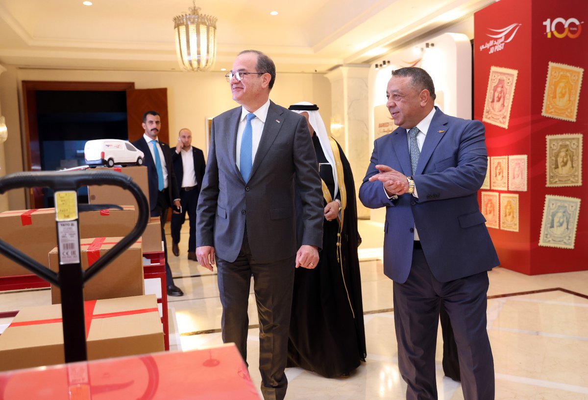 JordanPostCo's tweet photo. والاكاديمية الدولية للتجارة الإلكترونية واللوجستيك كما استعرض إصدارات الطوابع البريدية ومقتنيات متحف الطوابع البريدية التي توثّق محطاتٍ من تاريخ البريد الأردني وإرثه العريق.

مئة عام من التاريخ… ومسيرة تواصل الإنجاز.

#البريد_الأردني_خياركم_الأفضل #JordanPost #البريد_الأردني https://t.co/Bxsa1K6usa