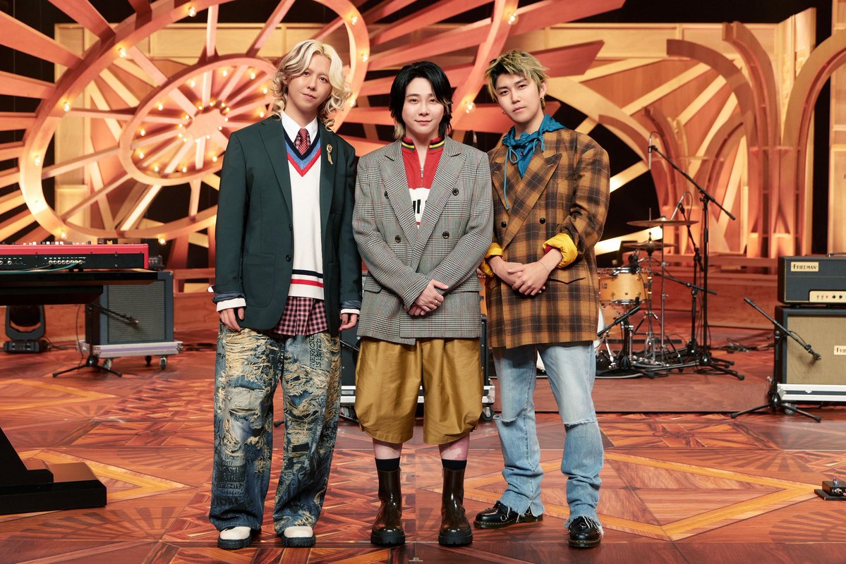AORINGOHUZIN's tweet photo. お茶の間の皆さん！
宿題は済ませましたか？
お風呂は済ませましたか？
テレビの前に集合です📺
⁡
いよいよこの後、20:55から
TBS系「テレビ×ミセス」が放送となります❎
⁡
#いろはの恋は時代をかける チームとして、#上白石萌音 さん #向井康二(#SnowMan) さんが参戦♡🏹
⁡
先週に引き続き、#今さらシロー！ チームとの【大人しりとり】もお届けします📗
⁡
ライブ×ミセスの『Brand New』もぜひお楽しみください🤟
⁡
TVerにてリアルタイム視聴も可能です！
こちらでもぜひご覧ください！
https://t.co/EWk91bzv2g
⁡
▼番組HP
https://t.co/xL7GyZ2JY4
 
#MrsGREENAPPLE  
#テレビミセス
