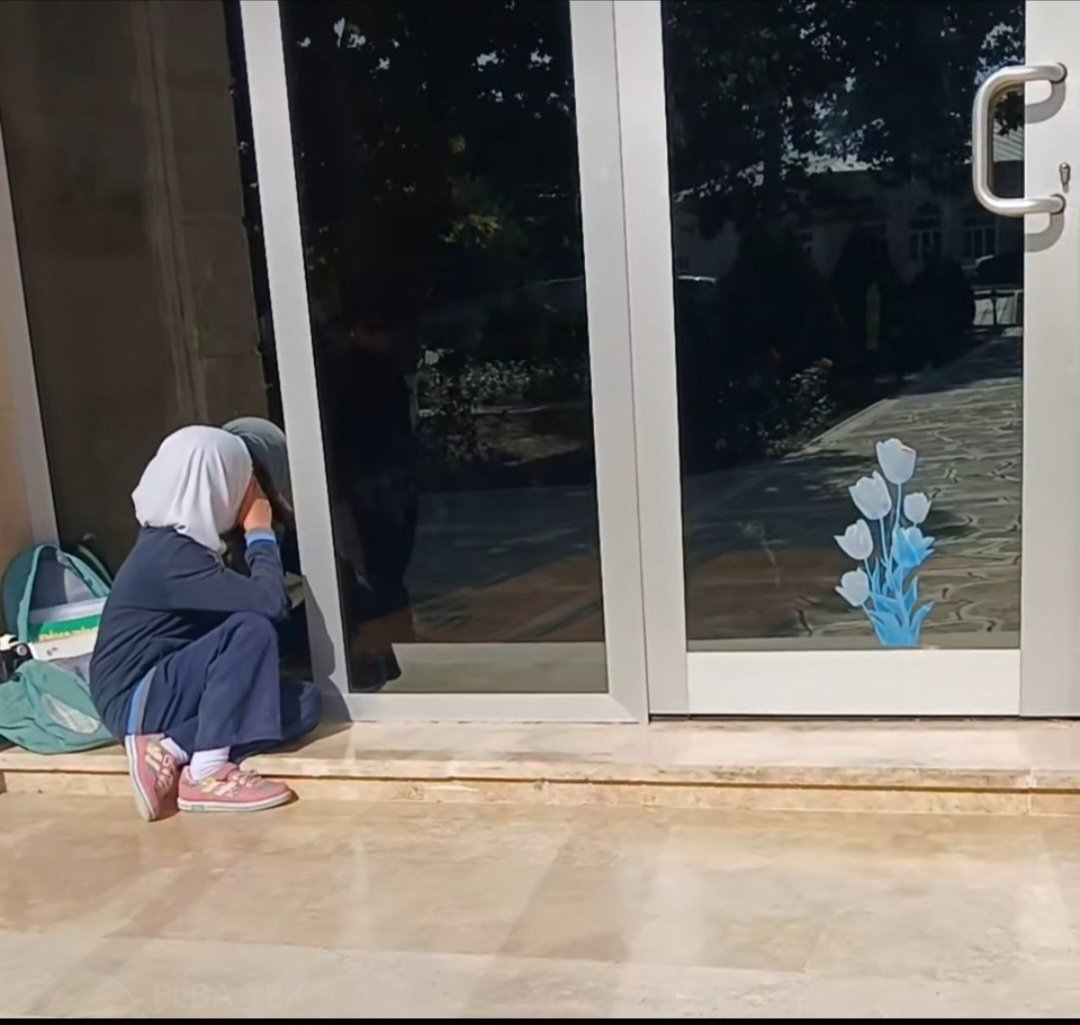 nedengeldinsen's tweet photo. İnancına sahip çıkan gençlerin önünü kesmek bir toplumun geleceğine kilit vurmaktır!
#hijab https://t.co/GZiN8DFCQV