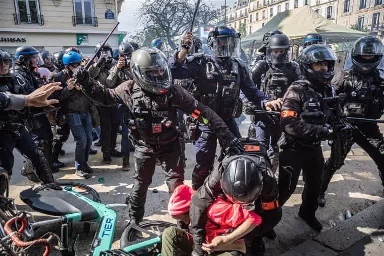 AR_Askari_ir's tweet photo. And as for the human rights advocates who turned a deaf ear to the world during the January coup in which a number of rioters martyred 3,600 people, they are now firing grenades at their own students. https://t.co/wXgkswvD5P