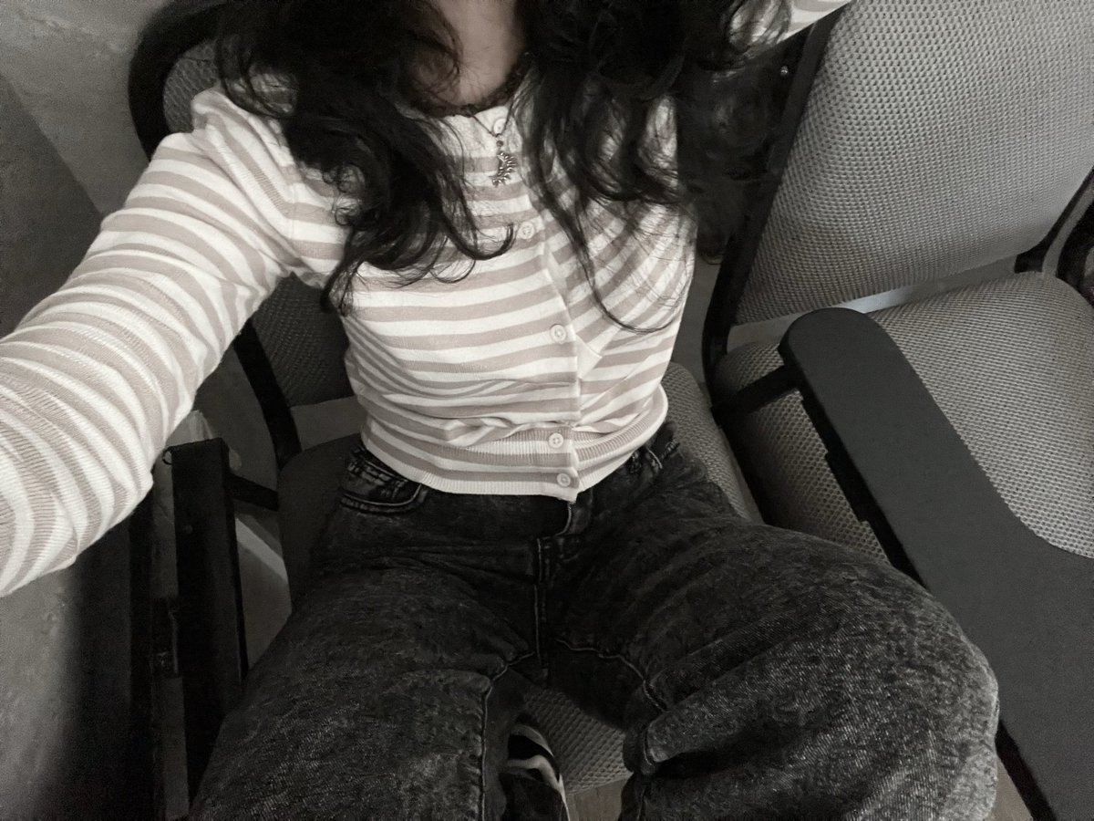 Sunneen10's tweet photo. OOTD https://t.co/HyiWRXqJbb