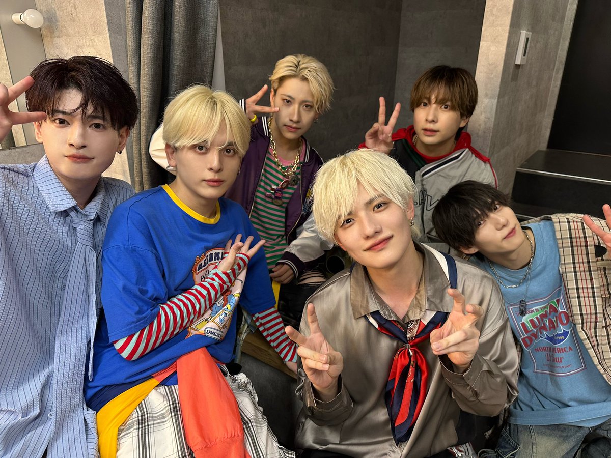 7min_official's tweet photo. ⟡.· ┈⟡.· ┈⟡.· ┈⟡.· ┈⟡.· ┈⟡.· 

                   𝟕𝐦!𝐧 
 𝟓𝐭𝐡 𝐀𝐧𝐧𝐢𝐯𝐞𝐫𝐬𝐚𝐫𝐲 𝐋𝐢𝐯𝐞 𝐭𝐨𝐮𝐫
　　　  感嘆の反逆者

⟡.· ┈⟡.· ┈⟡.· ┈⟡.· ┈⟡.· ┈⟡.· 

広島公演ありがとうございました🃏🥀🗝

本日は“エラーモード”にちなんで
「！」がつく楽曲をメドレーにして披露しました🎤✩⋆·̩͙

次回のモードは…💭
10/18名古屋公演にてお待ちしております⋆͛📢⋆