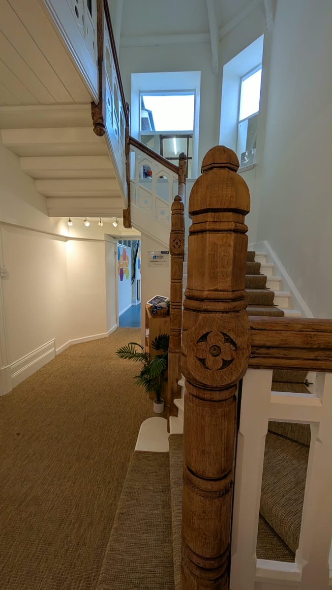 ALCoGroupUK's tweet photo. First impressions matter 🏫

Our reception refurbishment and restoration at @StHilarysSchool, Godalming is complete. A real privilege to work on such a special space. https://t.co/a0xd8ctPUl
