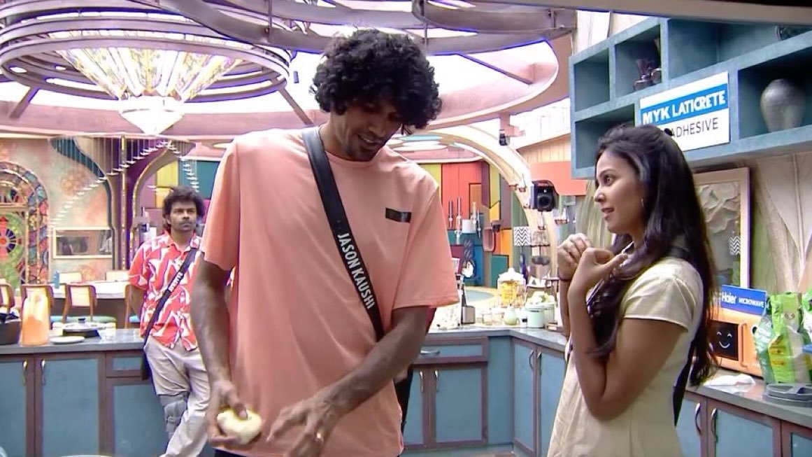 VenkatExe23's tweet photo. #Jasan iku nerraya fans irukaga nu nanachi avanta valinjitu Iruku 🤦🤡
#biggbosstamil10 #BBTamil10 https://t.co/LG1GPpEYuR