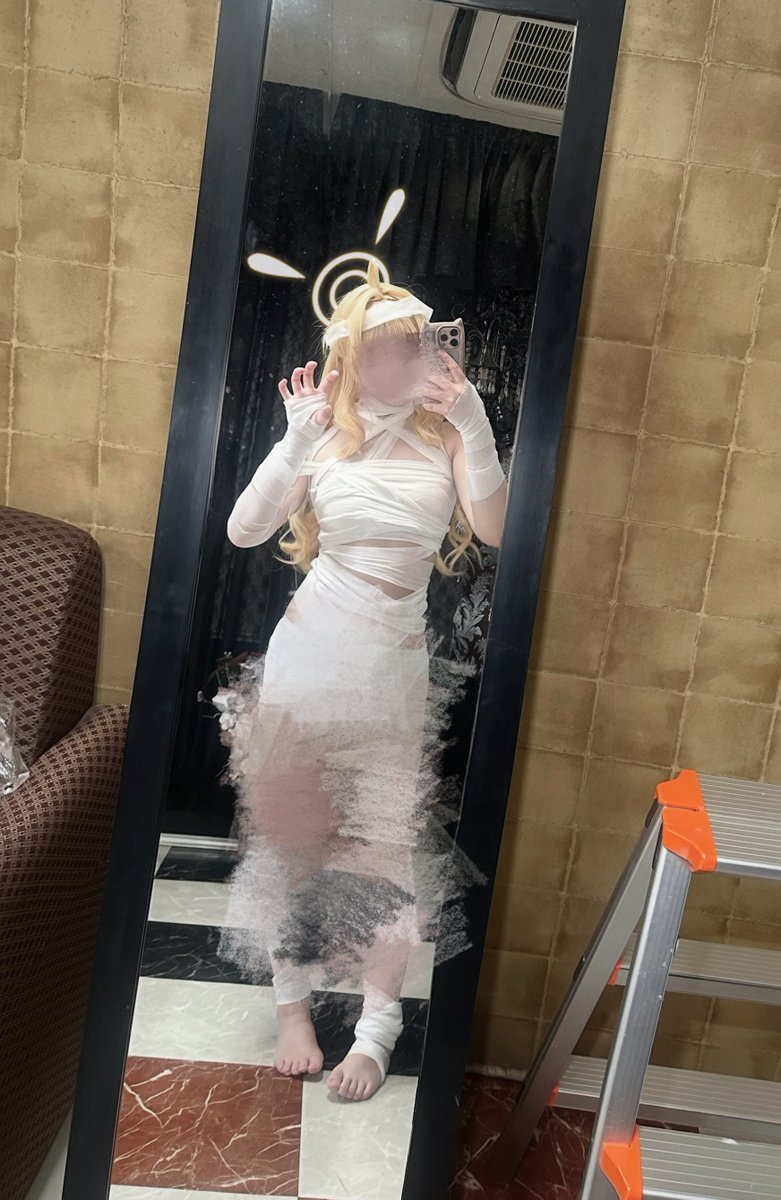 negixhanni's tweet photo. ヨシミイラ🤕🤕🎃🦇 再掲
#BlueArchiveCosplay https://t.co/PuG7euAAfS
