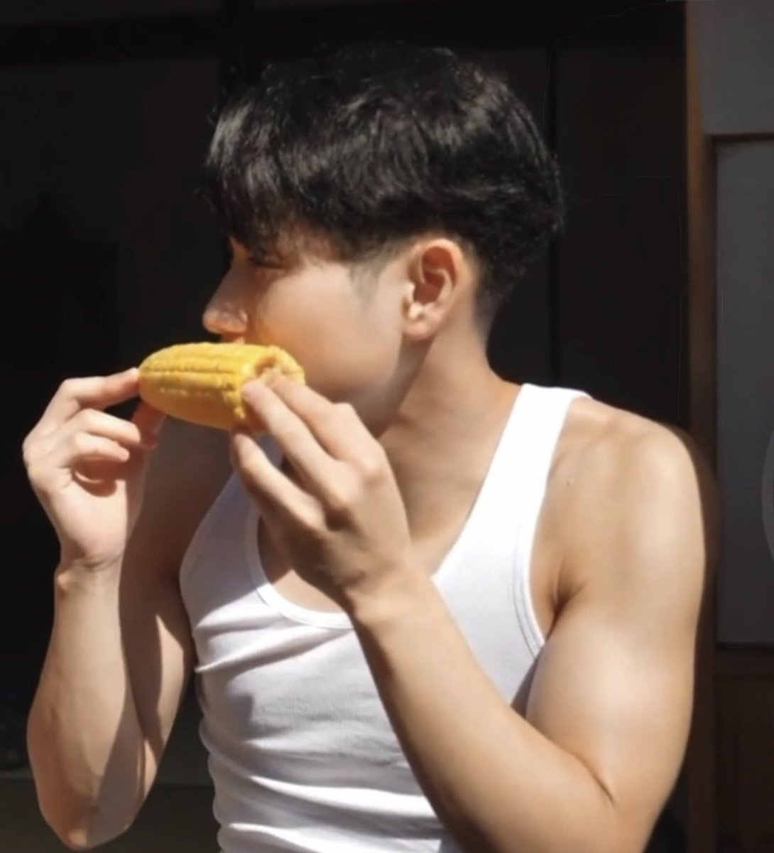 ChinChiniuiu's tweet photo. 🌽🌽#小梅 https://t.co/Oq2KvkAIGw