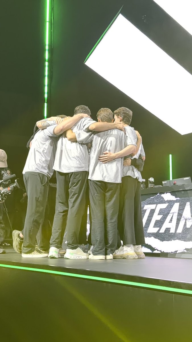 sleepy_cc_'s tweet photo. super happy these 3 days 🥹

#ESLProLeague https://t.co/KSQ9ugwKTQ