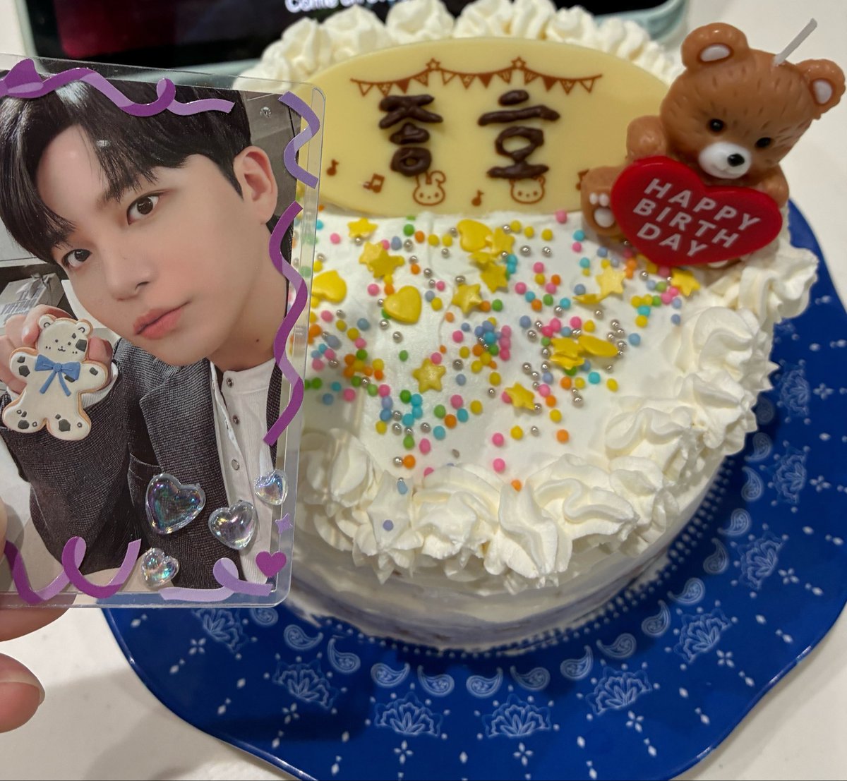 momo_sshg's tweet photo. @ATEEZofficial 🥰🐻🍰🥳 https://t.co/DBfvwhoiB1