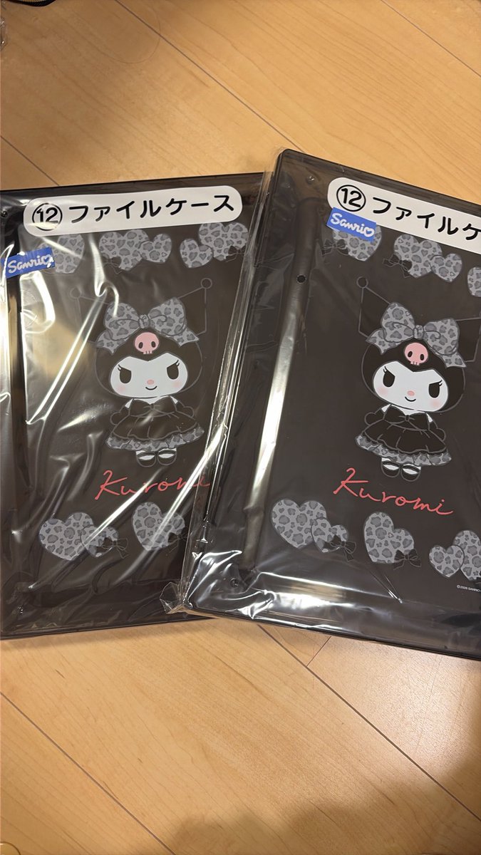 yo0oshie's tweet photo. @luckyurj 検索より失礼します。
ファイルケース2つ保持しておりまして⑤ポーチ茶とマスコットグレーの2個⇄2個の交換は可能でしょうか？
都内交換可能です。
ご検討の程よろしくお願い致します。 https://t.co/zMcDzYCNzO