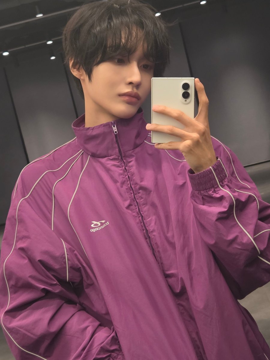 riize_archives's tweet photo. 261012 🎸💭 https://t.co/BeOuNmnhjp