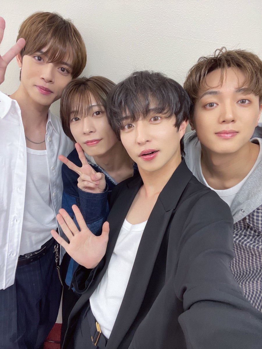 ichigo_shiota's tweet photo. ARIHIRO MATSUNAGA 27th Birthday Event

ゲストでお祝いさせていただきました✨️
呼んでくれてありがとう‼️

同い年として
ありひろが居てくれるの嬉しいです😊

久しぶりにこのメンバーで会えたのも
最高すぎた！！
集めてくれてありがとう✨️

またご飯いこうね☺️ https://t.co/bqjfQSHQ4p