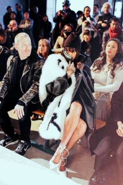 FentyGiftt's tweet photo. https://t.co/4CyXg3RG3Q