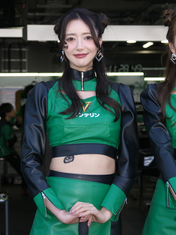 PasoPrimer's tweet photo. ＃森谷花香　さん (Hanaka Moriya)🌷@hnkchan_
#スーパーフォーミュラ　Rd.10
#富士スピードウェイ 
#VANTELIN TEAM TOM’S 
撮影ありがとうございました https://t.co/lhkhYnpzm0