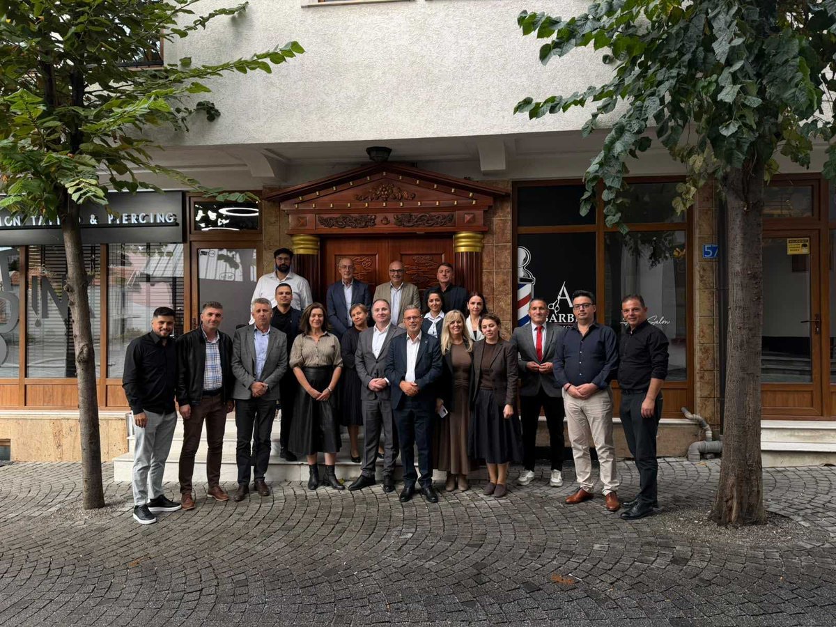 rccESAP's tweet photo. Let us tell you smthng about last week👇
#Prizren hosted #ƎSAP-organised Peer Review Workshop of 2026 #PES #Benchlearning in #WesternBalkansSix. This completed peer reviews for all #WB6 PES. Big thanks to our #PES host, #WB6 PES peers, #EU & local experts! It was a pleasure... https://t.co/itc5zLfzNR