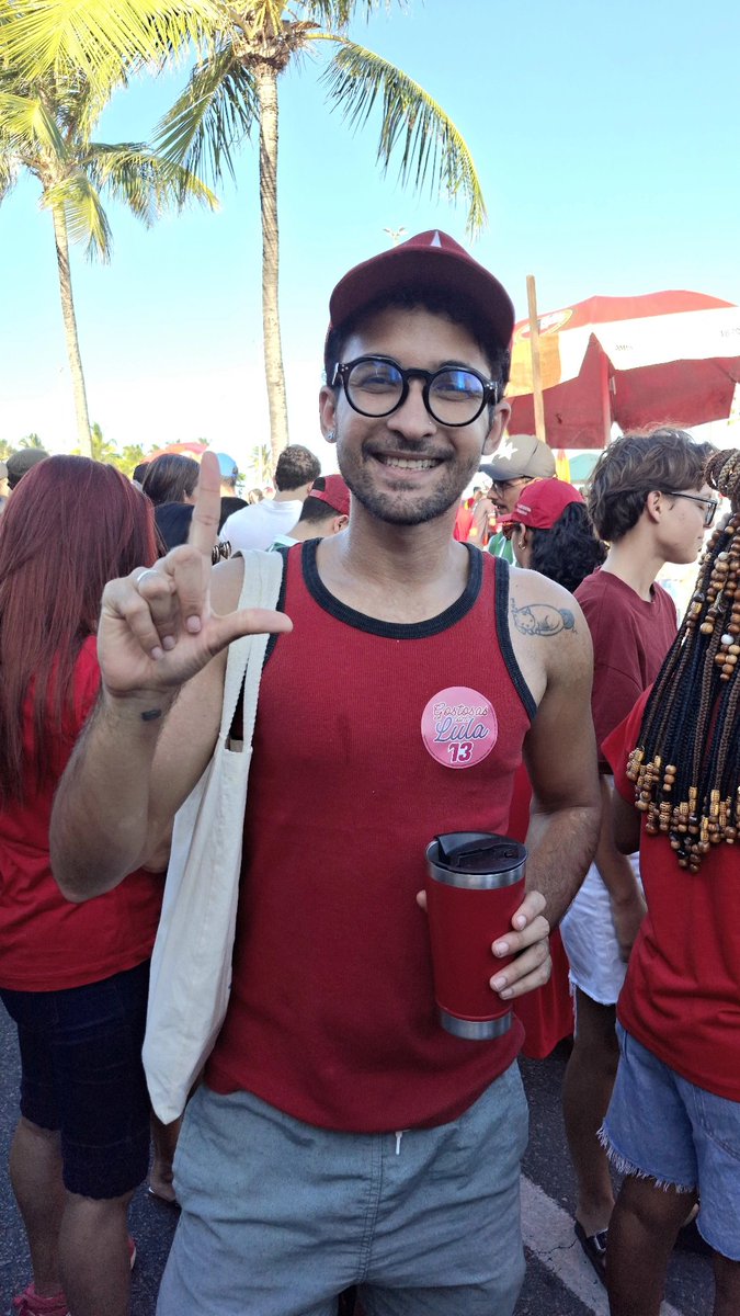 denipicx's tweet photo. Gente sério vão para rua eh tão lindo  união faz sim a diferença VAO PARA RUA #LULA13JÁ #ptsergipe https://t.co/vDRItgpr7K