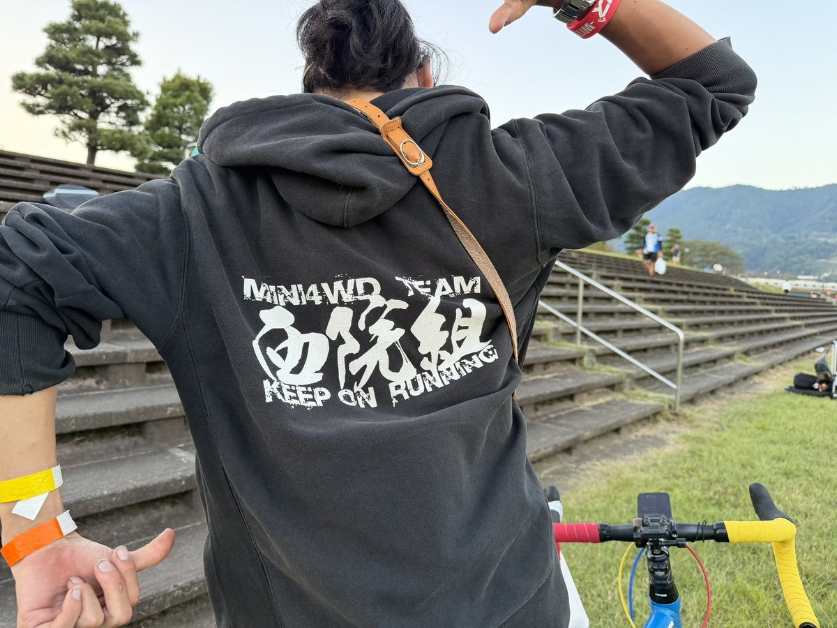 hanadakyoko49B's tweet photo. 背中も撮ってみたら
「あ。自転車も一緒に撮って」
ですってさ(*´꒳`*) https://t.co/uWAZmeZSFa