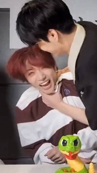 Yojiimp's tweet photo. If you guys need reference just search txt lmao

+×+
🦊🐰🐻🐿🐧 https://t.co/a1xmqglFfs