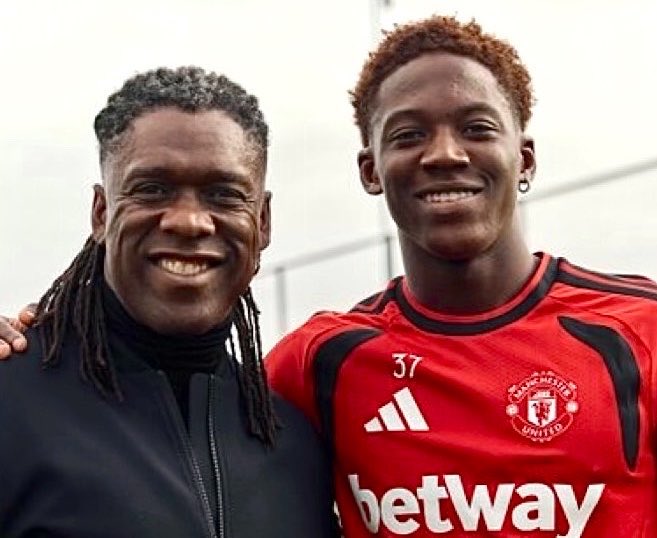 mufcMPB's tweet photo. Clarence Seedorf x Kobbie Mainoo 🤩 https://t.co/KuMeaOyoXN