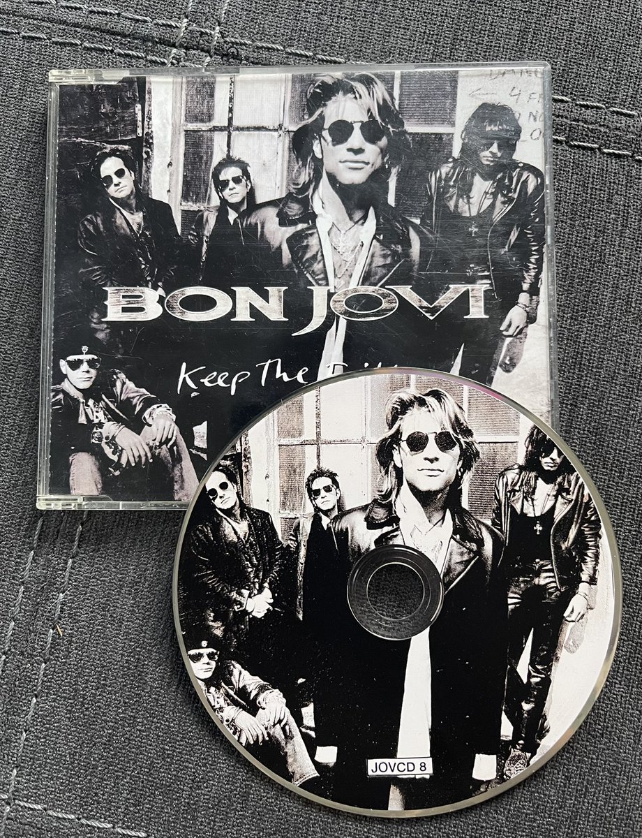 Jerrybraden92's tweet photo. Today in Jovi History

34 years ago today, October 12, 1992, @BonJovi released Keep The Faith as the first single to promote their upcoming 1992 album, Keep The Faith!

Faith! You know you're gonna live through the rain
Lord, we've gotta keep the faith
Faith! Don’t you let your love turn to hate

#bonjovi