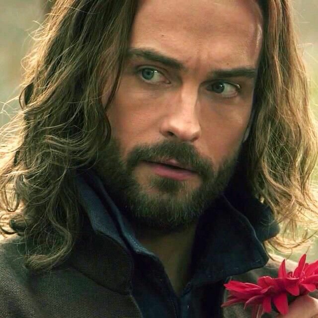 SouthernPamela's tweet photo. #ManCrushMonday is #TomMison @littlione @virtue2 @GoldCntry_Laura @GloGruffudd @hoggard_sharon Good Monday Morning girls,  hope you enjoyed the weekend.  We did well here , alot of rain &amp; breezy but fine . Other parts of NC has flooding &amp; a few tornadoes.  Have a beautiful day  ! https://t.co/yukne7PEGL