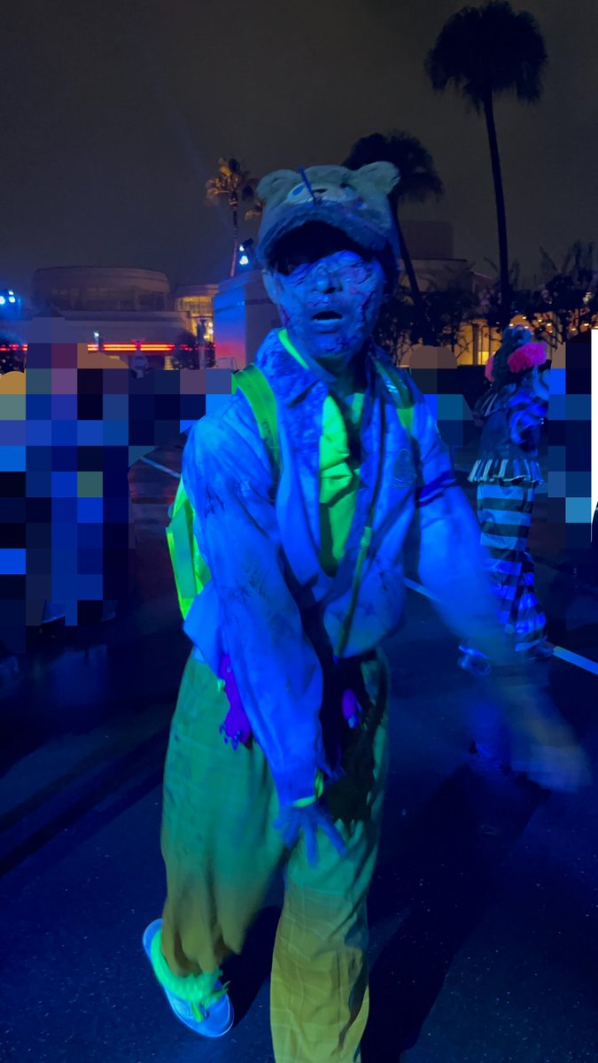 heart01heart01's tweet photo. 2026.10.05ホラーナイト
1時間ほどでしたがホラーナイト楽しめました🧟‍♀️
旅行最後の夜でしたが本当楽しかった
#USJファン
#USJ
#ユニバ https://t.co/A6Clwpj58b