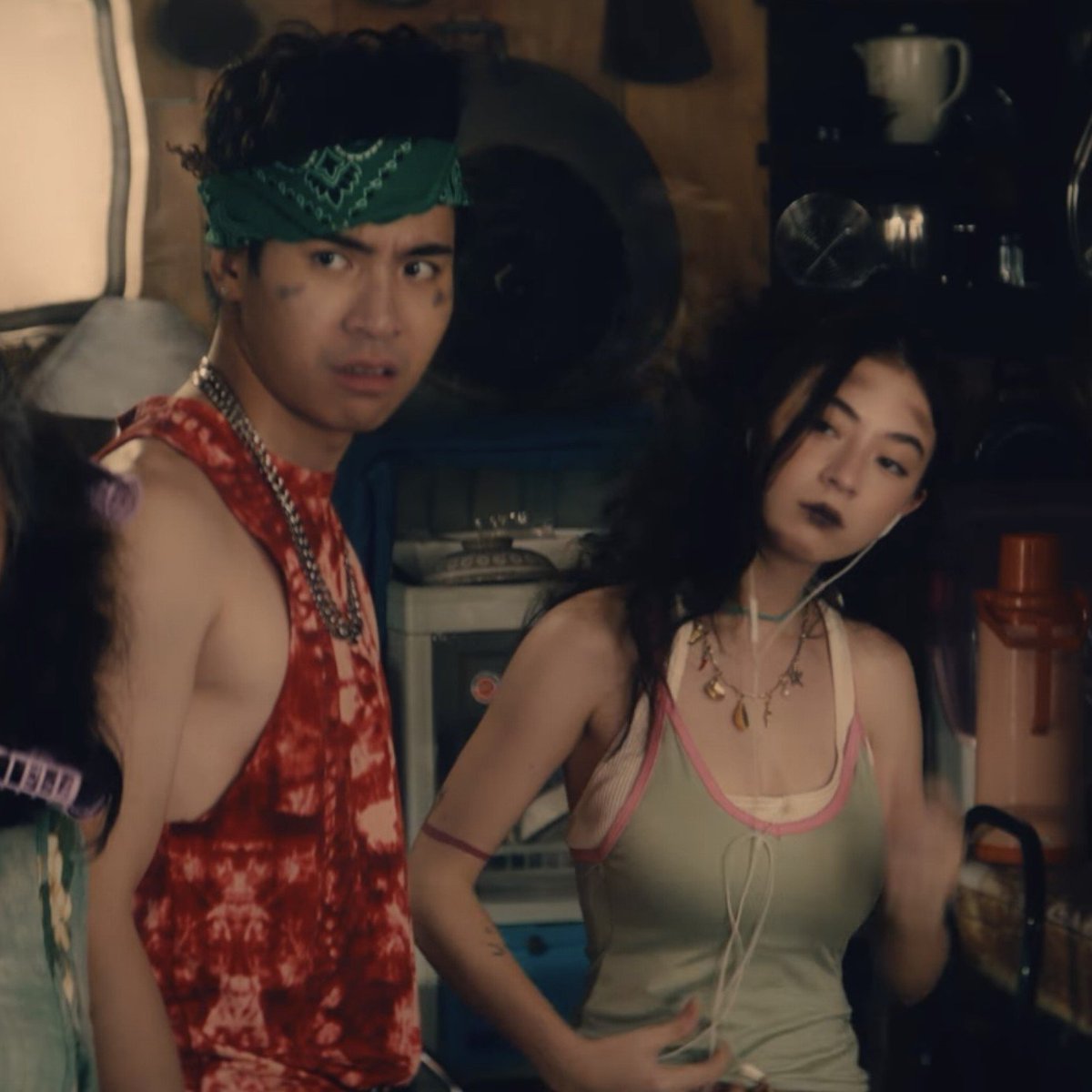 ParaKayBrenty's tweet photo. Tawang-tawa ako sa itsura nila dito ahaha ahaha pero nay aminin mo lumalaban pa din face card ni Brent at Fyang dyan kahit natosta sila.

#TheGreatestShowdown https://t.co/pqMkSDeTKv