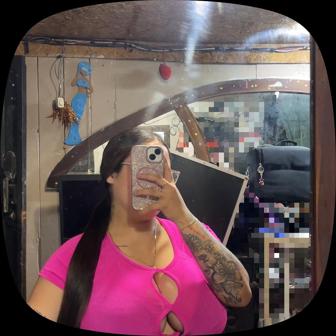Ermes483164's tweet photo. La tetona de Alanis #gordibuena #tetona https://t.co/w6CK3iOZMt